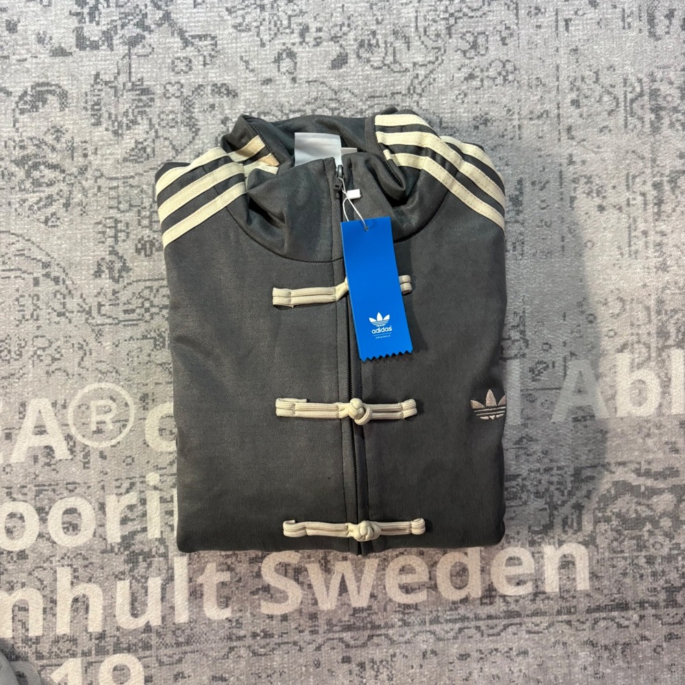 Adidas Originals Grey Track Jacket Chinese Toggle Frog Closure Mens Medium NWT - Picture 3 of 5